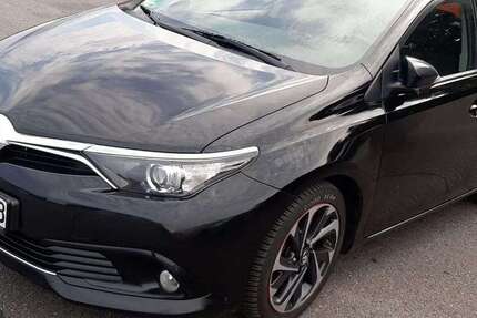 Toyota Auris 194.000 km 8.700 &euro; Bochum 44801