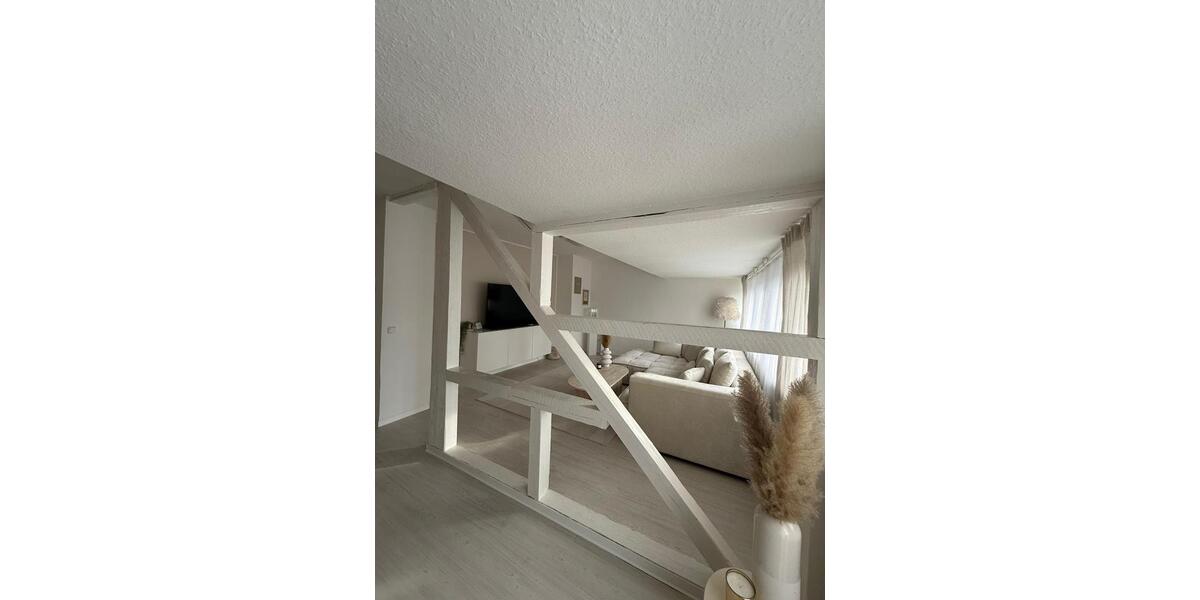 Helle Dachgeschosswohnung mit großem Balkon 2 zimmer