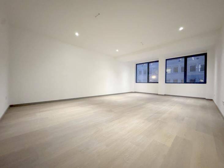 Etagenwohnung Oberhausen Altstadt-Süd - 2 Zimmer, 127 m&sup2;, 1.050&euro; | Angebot:26929888