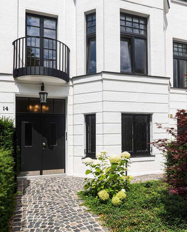 Wohnung zum Kaufen in Düsseldorf 1.950.000 € 227 m²