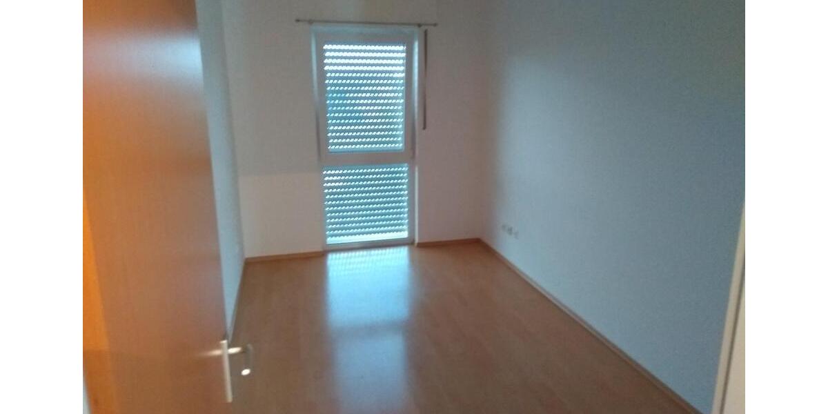 Dachgeschoßwohnung Recklinghausen Berghausen - 3.5 Zimmer, 83 m&sup2;, 628&euro; | Angebot:26380573