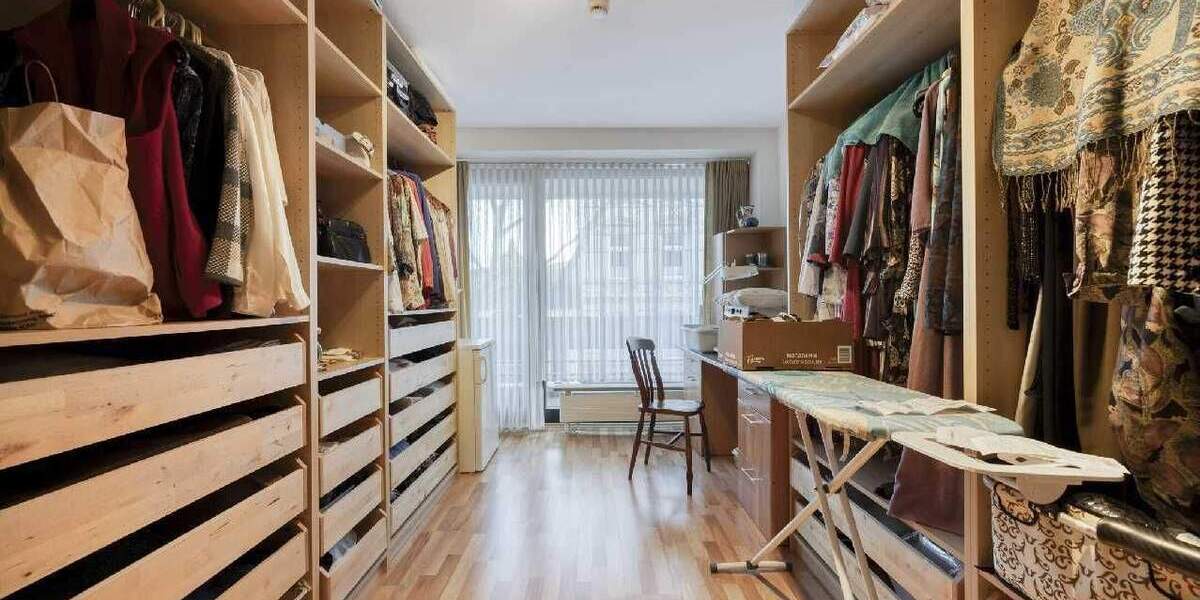 Großzügige 4-Zimmer-Stadtwohnung mit zwei Loggien und Aufzug in Ratingen-Mitte 4 zimmer