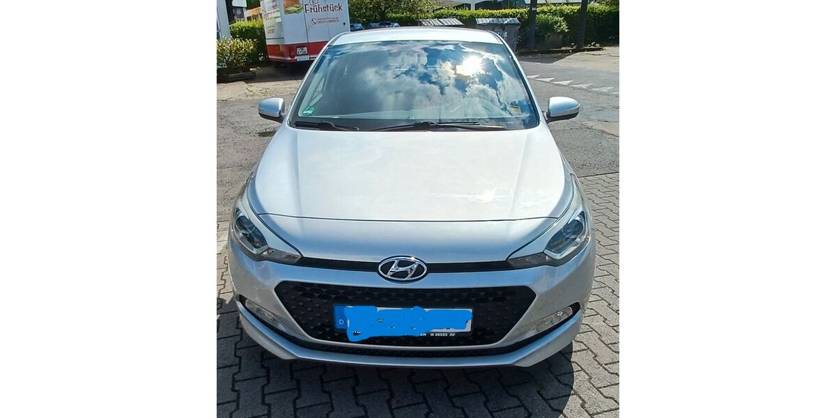 Hyundai i20 63.700 km 9.900 &euro; Wetter 58300