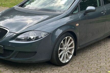 Seat Leon 182.370 km 1.099 &euro; Oberhausen 46149