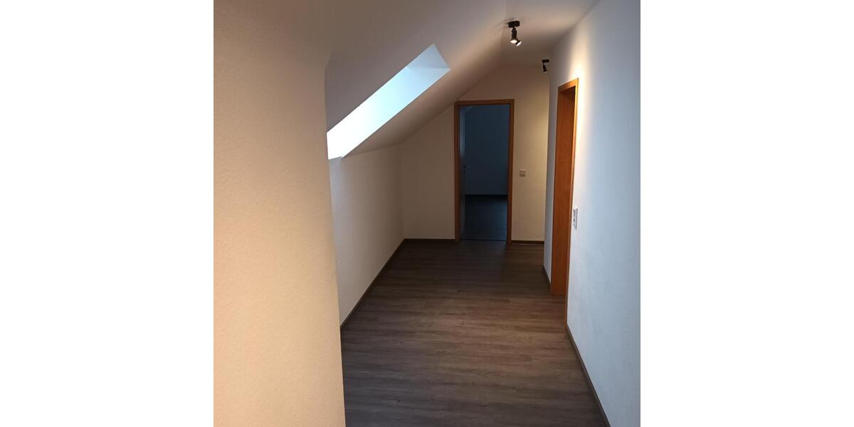 Dachgeschoßwohnung Velbert Velbert-Mitte - 2.5 Zimmer, 60 m&sup2;, 525&euro; | Angebot:25637351