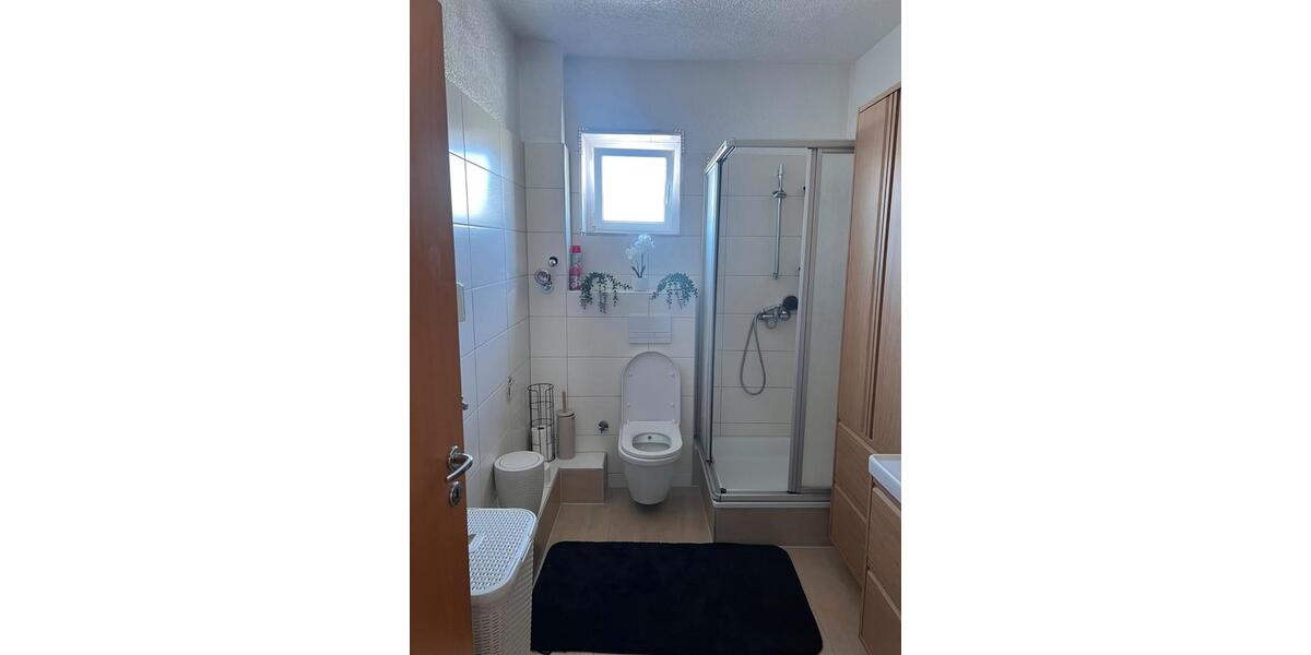 Reihenhaus Duisburg Mittelmeiderich - 4 Zimmer, 150 m&sup2;, 350.000&euro; | Angebot:27502880