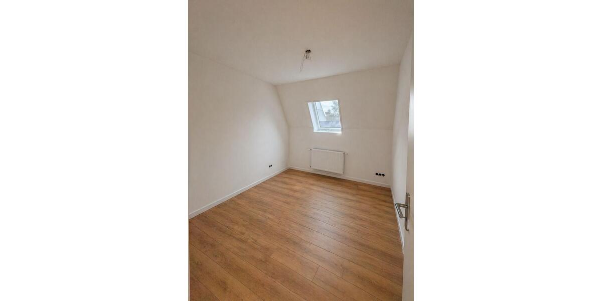 Maisonettenwohnung Duisburg Laar - 5 Zimmer, 120 m&sup2;, 1.200&euro; | Angebot:26126118