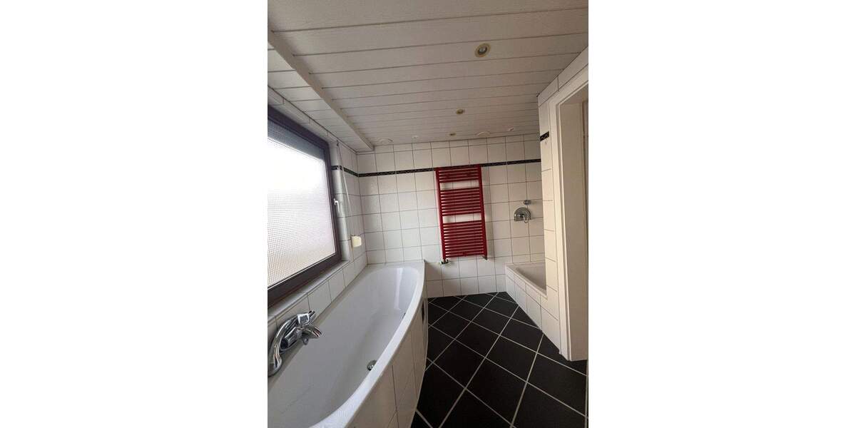 3-Zimmer-DG-Wohnung in Gevelsberg mit Balkon und fantastischer Aussicht 3 zimmer