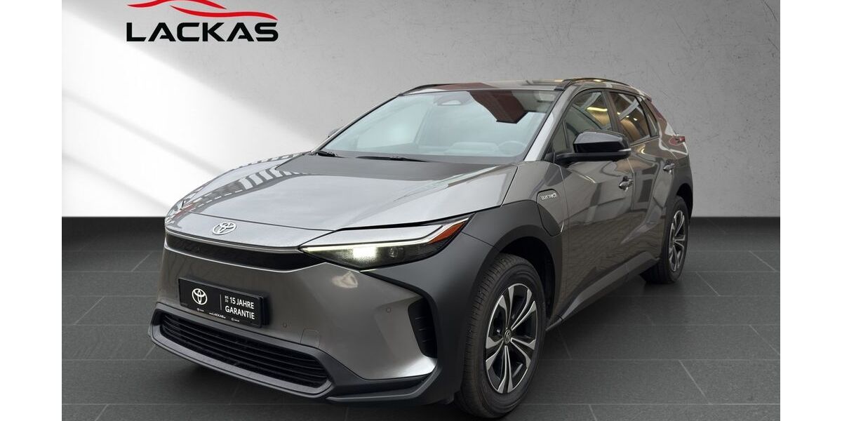 Toyota bZ4X 77.000 km 25.450 &euro; Duisburg 47055