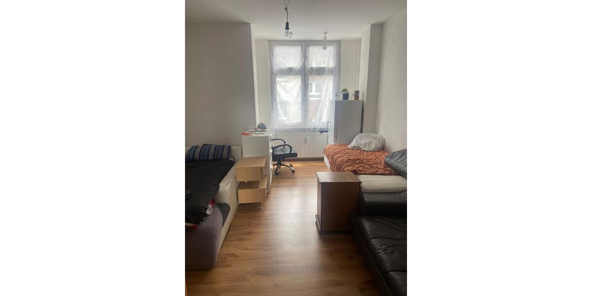 Diz Rheinhausen Mitte Dachgeschoss zwei Zimmerwohnung zu Verm 2 zimmer