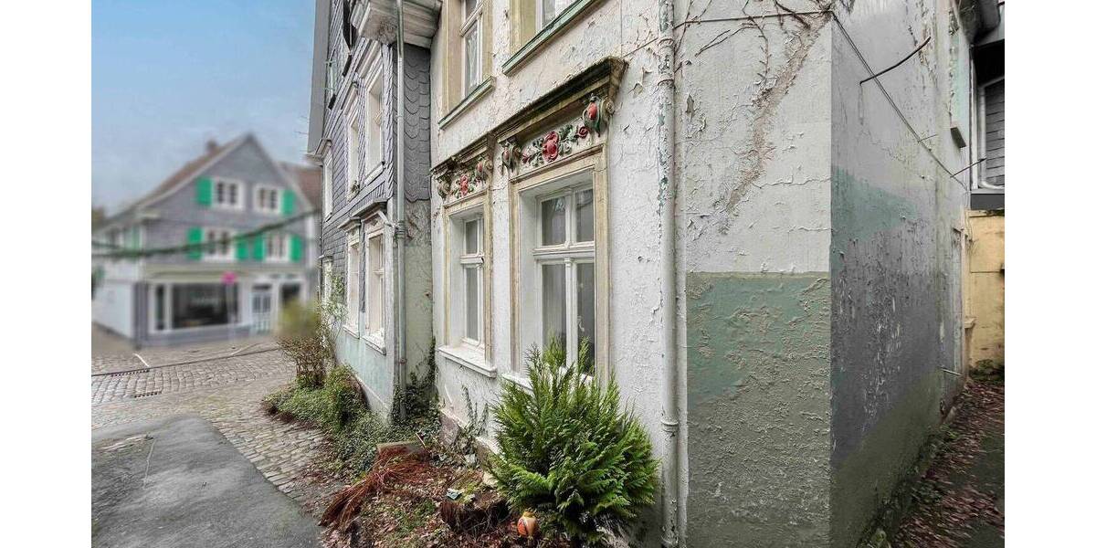 Einfamilienhaus Solingen Gräfrath - 6 Zimmer, 160.000&euro; | Angebot:26876045
