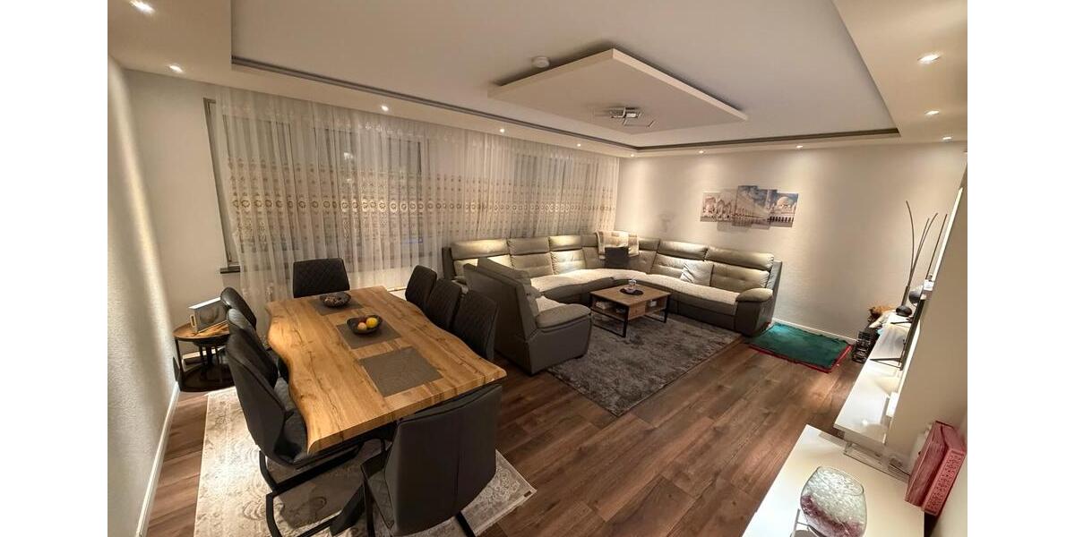 Etagenwohnung Duisburg - 4 Zimmer, 127 m&sup2;, 1.800&euro; | Angebot:25858720