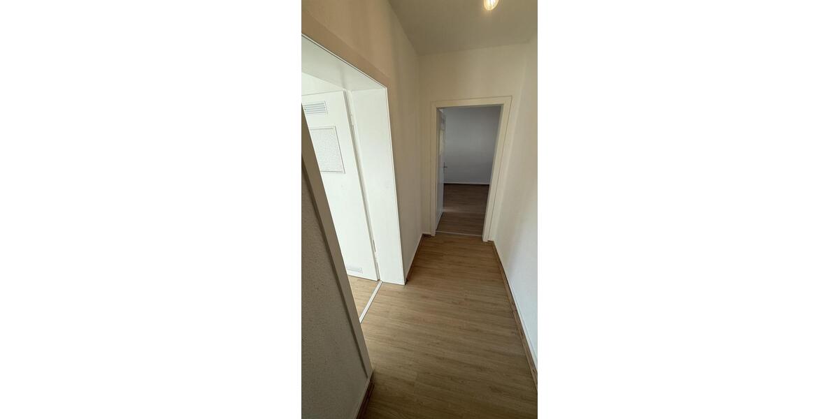 Erstbezug: 2,5-Zimmer-Wohnung (ca. 59 m²) mit neuem Tageslichtbad & 3-fach Verglasung 2.5 zimmer