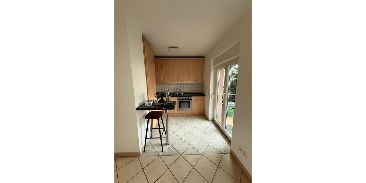 Möblierte Erdgeschosswohnung mit Stellplatz und Terrasse 2 zimmer