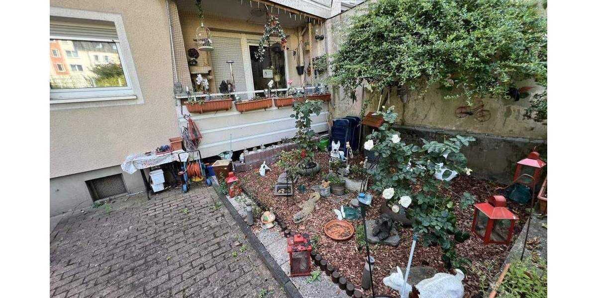 Sieben Mehrfamilienhäuser in Essen und Oberhausen- ein Eigentümer. 1 zimmer