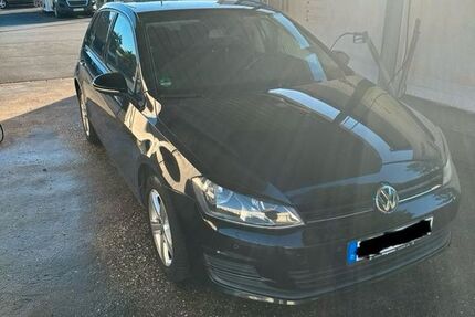VW Golf 173.000 km 6.900 &euro; Duisburg 47179