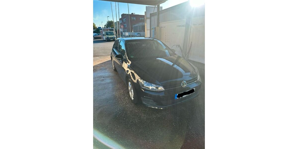 VW Golf 173.000 km 6.900 &euro; Duisburg 47179