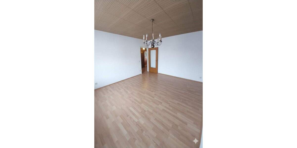 Heidestr. 5 1.OG rechts Whg4 3 zimmer