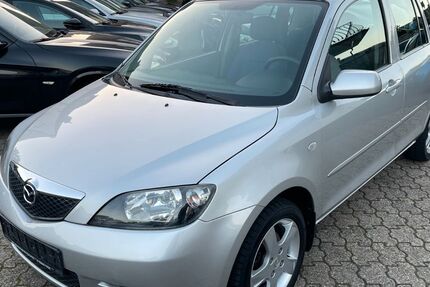 Mazda 2 166.000 km 3.850 &euro; Moers 47443