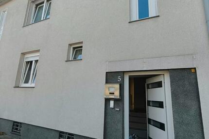 Haus Duisburg Mittelmeiderich - 4 Zimmer, 150 m&sup2;, 350.000&euro; | Angebot:27502880