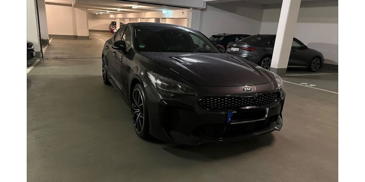 Kia Stinger 82.500 km 26.500 &euro; Wuppertal 42281