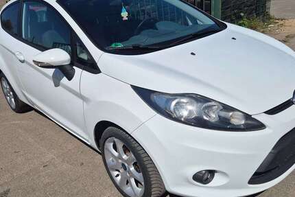 Ford Fiesta 154.506 km 2.799 &euro; Bottrop 46242