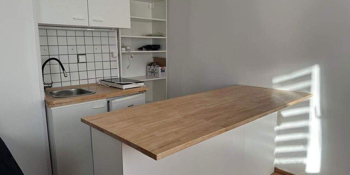 Helles teilmöbliertes Appartement mit EBK & Stellplatz - ideal für Einzelperson 1 zimmer
