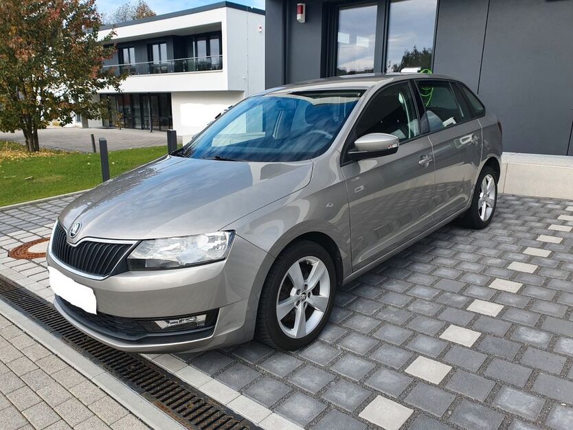 Skoda Rapid 77.586 km 10.450 € Velbert 42551