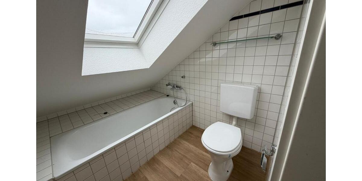 Dachgeschoßwohnung Gladbeck Brauck - 2 Zimmer, 33 m&sup2;, 250&euro; | Angebot:25805503