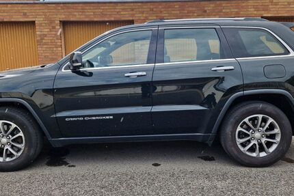 Jeep Grand Cherokee 379.000 km 9.499 &euro; Gelsenkirchen 45881