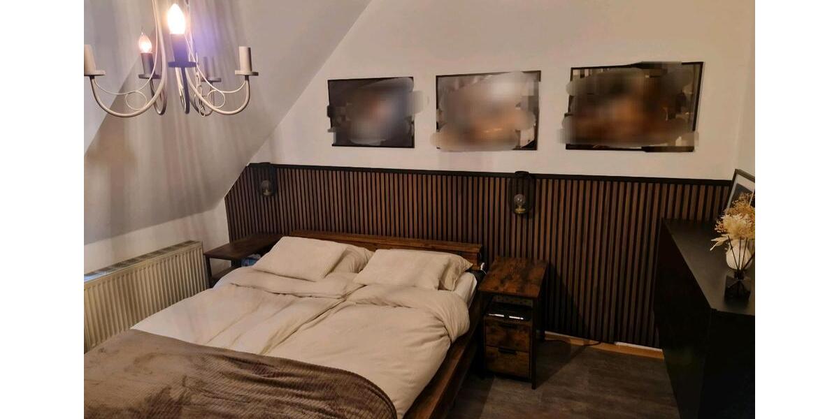 Dachgeschoßwohnung Essen Stadtbezirk III - 3 Zimmer, 78 m&sup2;, 950&euro; | Angebot:25804028