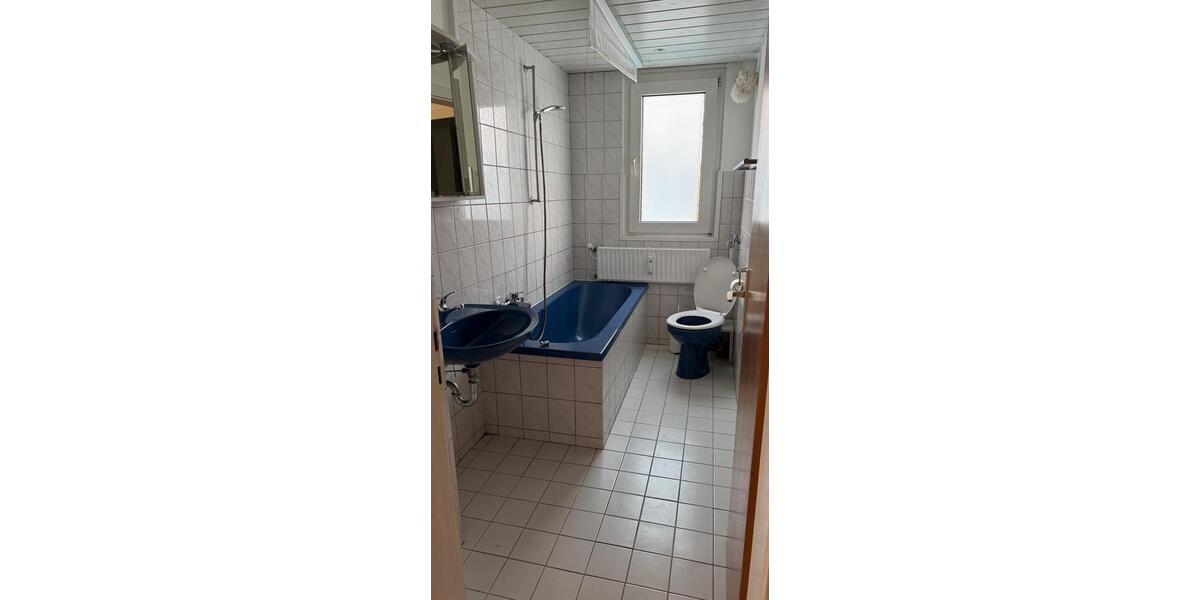 Dachgeschoßwohnung Bochum Eppendorf - 3 Zimmer, 75 m&sup2;, 690&euro; | Angebot:25299081