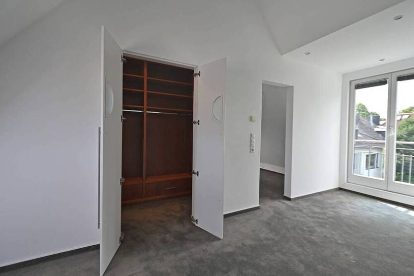 Limited Edition! Komfortable, ganz helle Penthouse-Wohnung in Bredeneyer Toplage