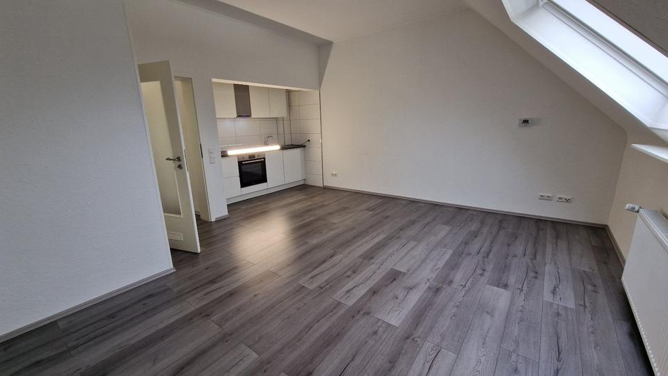 Dachgeschoßwohnung Essen Stadtbezirk IV - 2 Zimmer, 41 m&sup2;, 490&euro; | Angebot:26144301