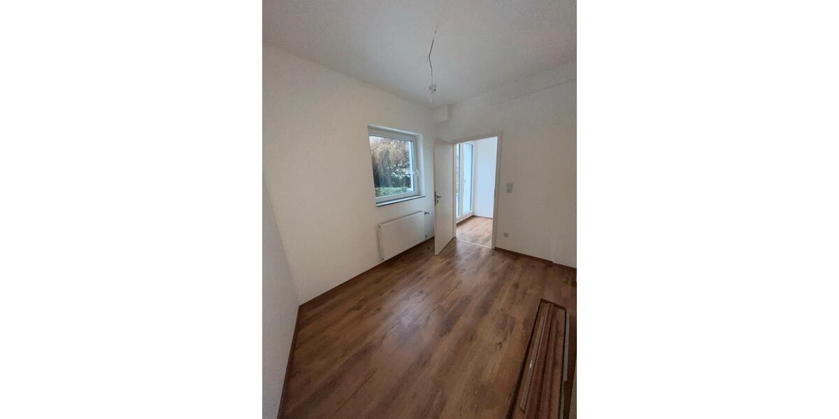 Erstbezug nach Sanierung: Moderne 3-Zimmer Wohnung mit Garten 3 zimmer