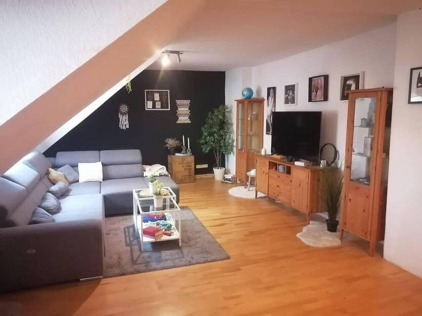 Wohnen mit Weitblick und Garten - großzügige Wohnung