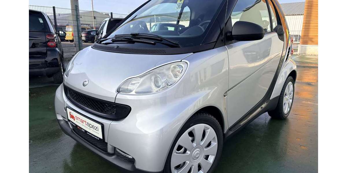 Smart forTwo 49.500 km 5.499 &euro; Essen 45136