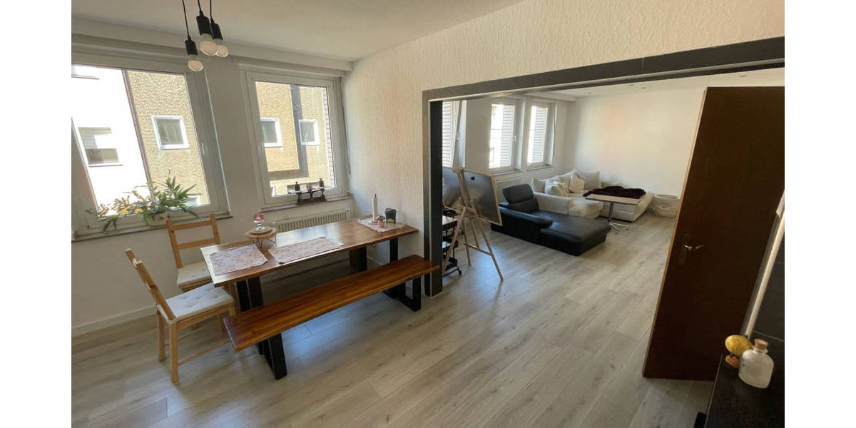 Etagenwohnung Gelsenkirchen Buer - 4 Zimmer, 101 m&sup2;, 760&euro; | Angebot:26502926