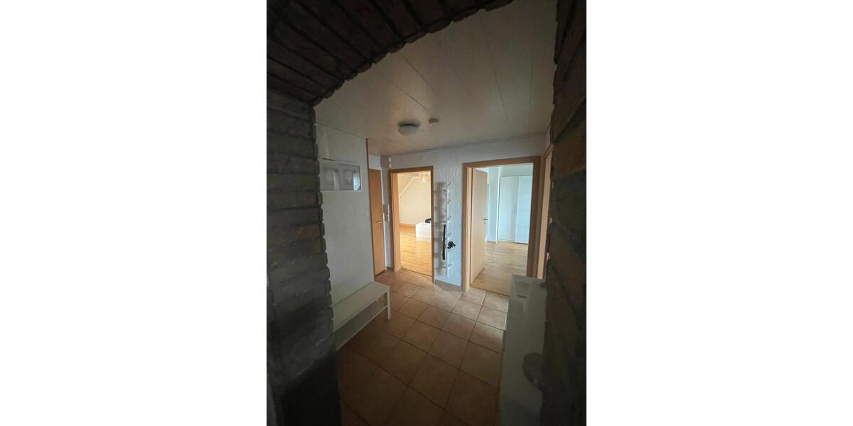 Dachgeschoßwohnung Duisburg Angerhausen - 3 Zimmer, 75 m&sup2;, 800&euro; | Angebot:25839779