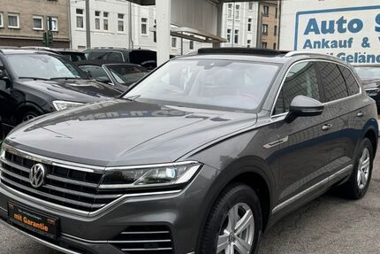 VW Touareg 225.417 km 25.600 € Oberhausen 46045