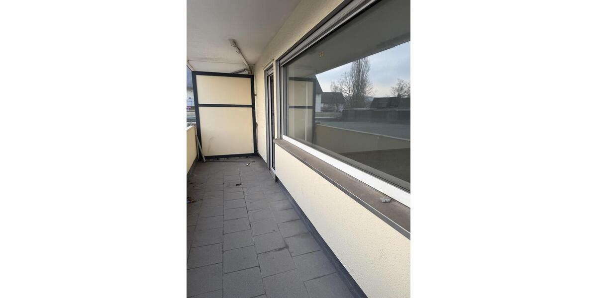 Frisch renovierte, geräumige 3 Zimmer Wohnung 3 zimmer