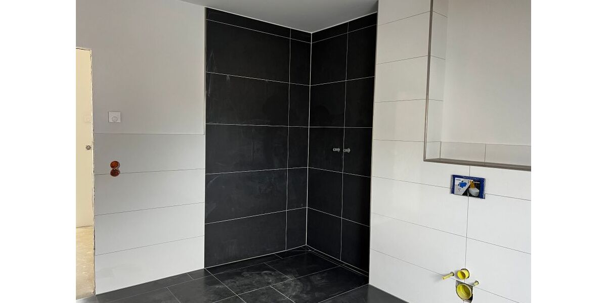 Provisionsfrei* Das letzte EinfamilienhausMittelhaus mit PV+Speicher 10,4 KW+Garage 140m zum Rheinufer Energiebedarf 22,4 kWhm2a - Einfamilienhaus Duisburg Essenberg | Angebot:27447235
