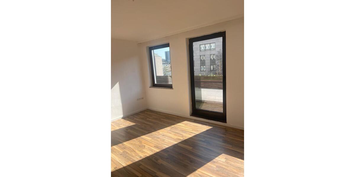 Terrassenwohnung Mülheim an der Ruhr - 3 Zimmer, 90 m&sup2;, 1.000&euro; | Angebot:25793388