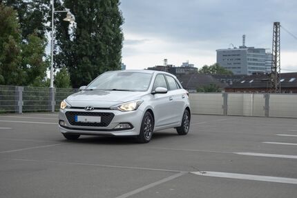 Hyundai i20 100.000 km 8.400 &euro; Bochum 44803