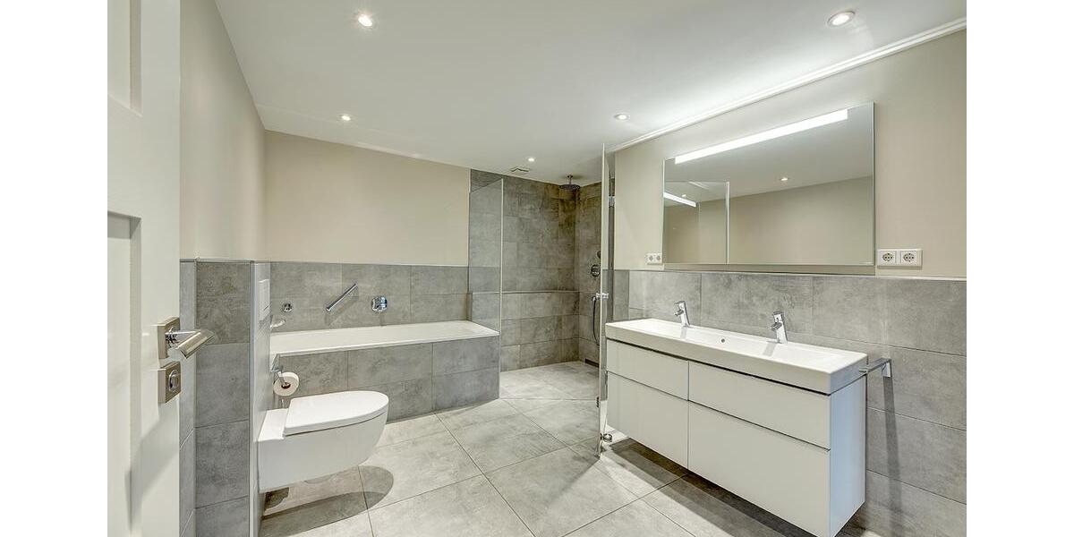 Einfamilienhaus Düsseldorf Pempelfort - 4 Zimmer, 234 m&sup2;, 4.200&euro; | Angebot:24803544