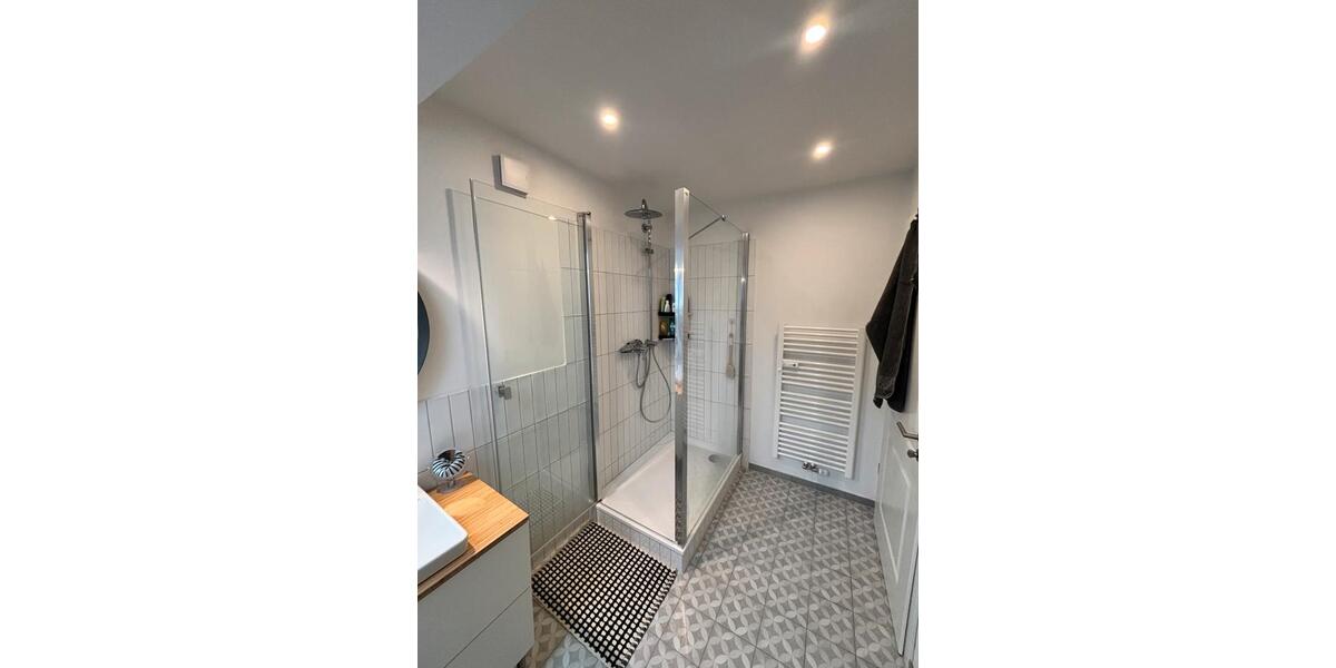 Dachgeschoßwohnung Duisburg Laar - 3 Zimmer, 77 m&sup2;, 895&euro; | Angebot:25352216