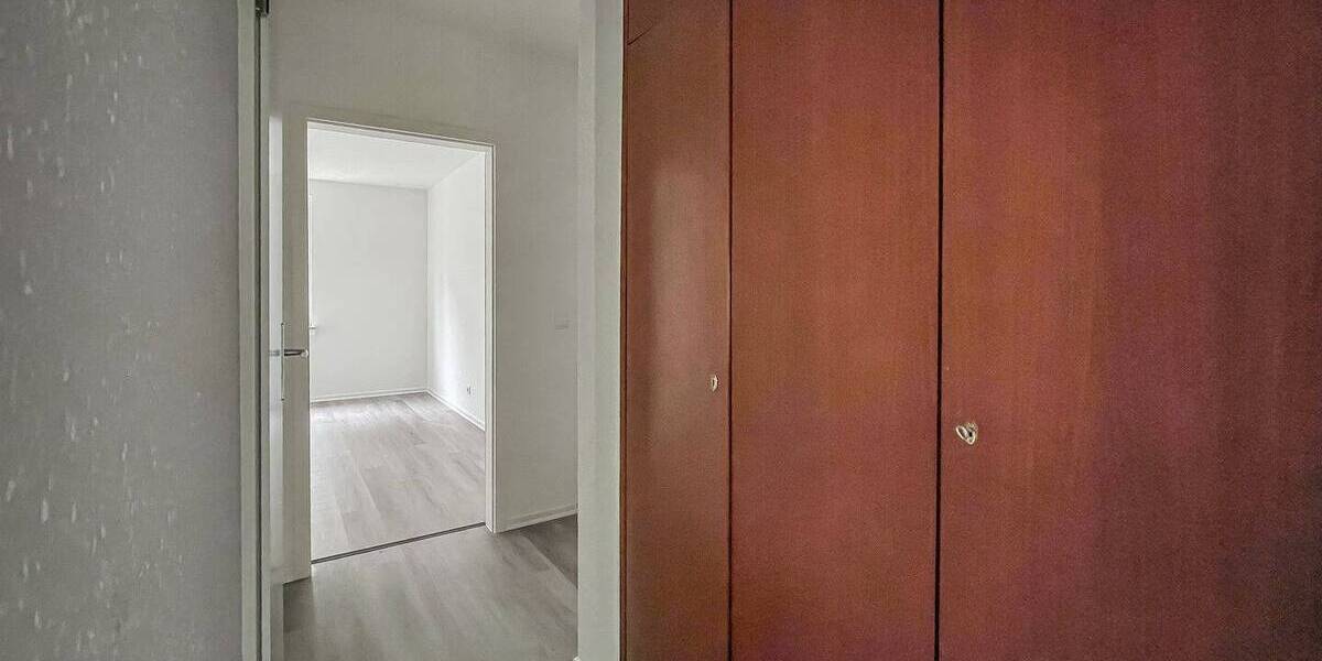 Zimmer Bochum Langendreer - 4 Zimmer, 98 m&sup2;, 1.000&euro; | Angebot:26486176