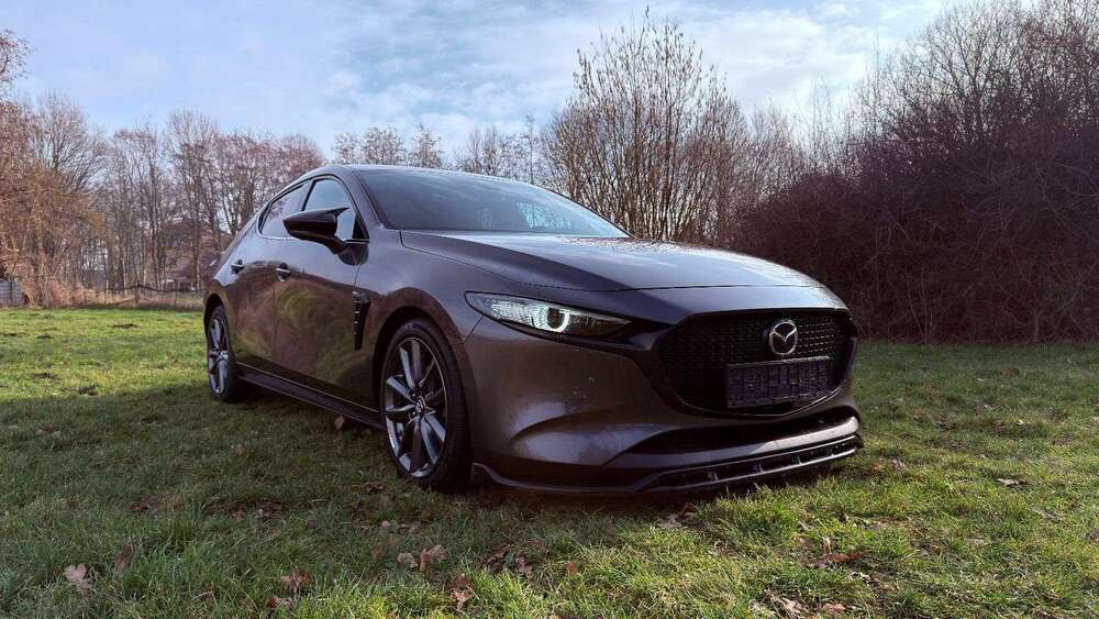 Mazda 3 99.147 km 17.450 &euro; Dorsten 46284