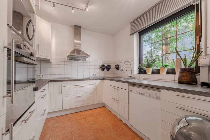 Wohlfühloase mit Sauna, Wintergarten und Kaminofen! Ruhe pur auf allen Etagen
