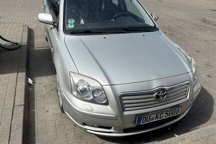 Toyota Avensis 279.000 km 3.250 &euro; Duisburg 47249